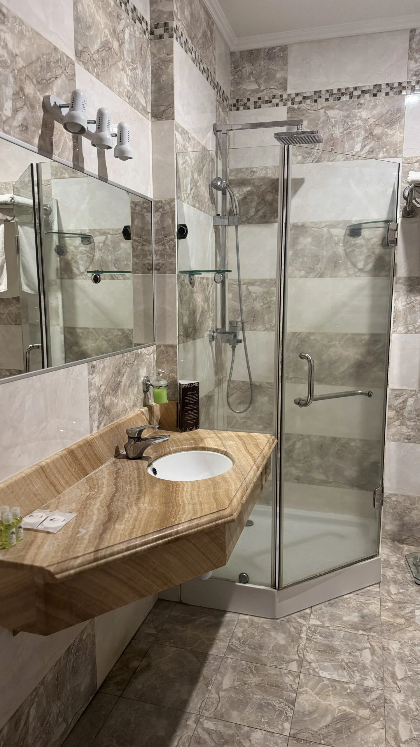 Покращений напівлюкс dbl з диванчиком