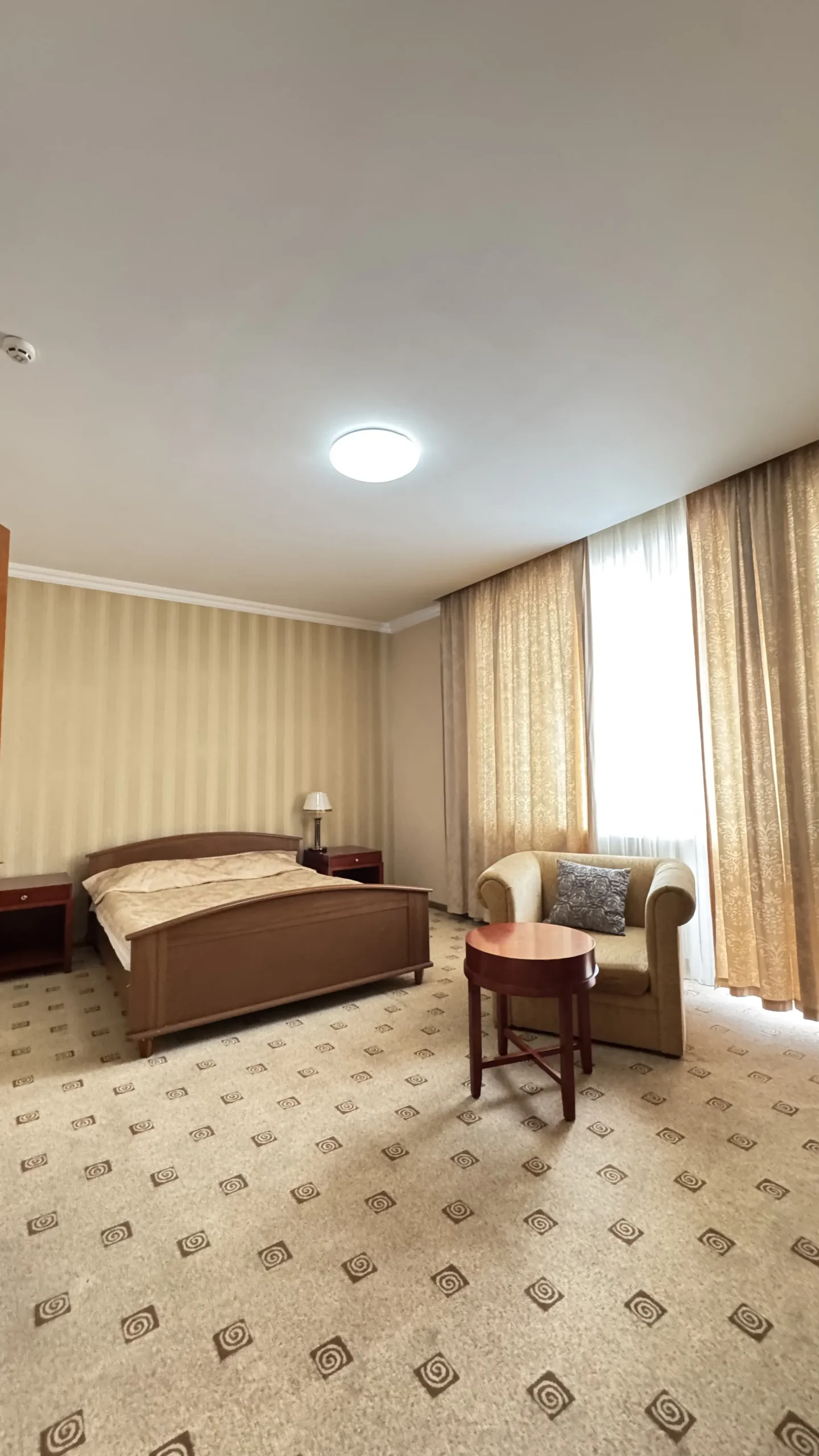 Покращений напівлюкс dbl