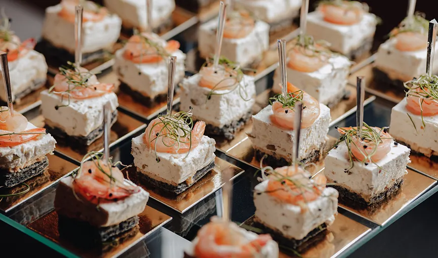 ФУРШЕТИ ТА БАНКЕТНІ ВЕЧЕРІ У РЕСТОРАНАХ 